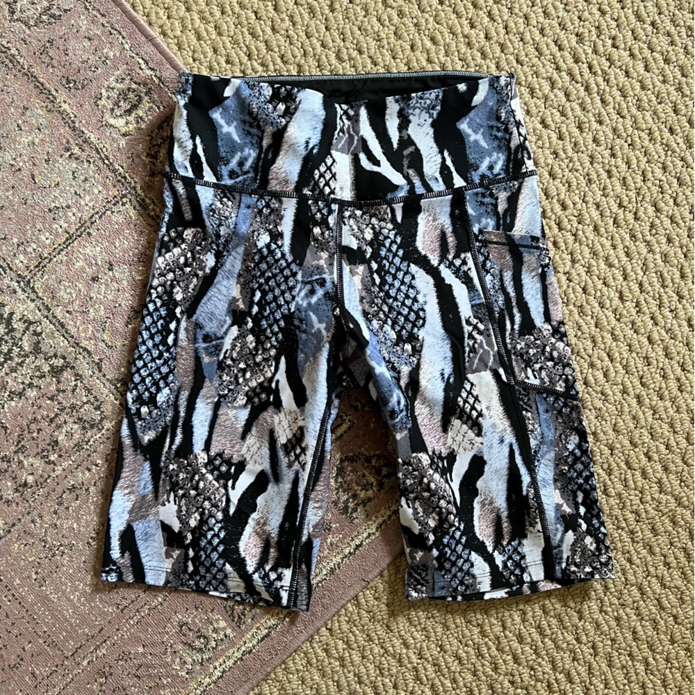 Calvin Klein Performance Bike Shorts Snake Print Blue Black Small